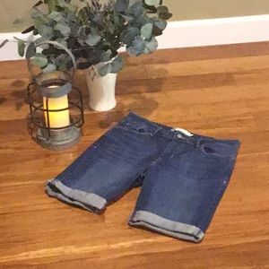 🎉HP🎉 Levi’s Denim Bermuda Shorts